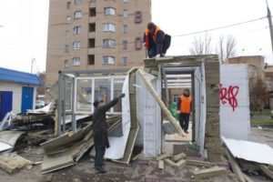 Как осуществляется демонтаж киосков?