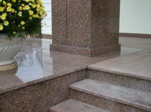 Гранитная плитка: особенности и преимущества