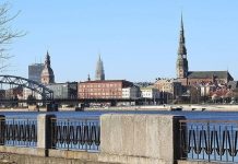 Соседняя с Беларусью Латвия построила ненужные опоры для несуществующего моста