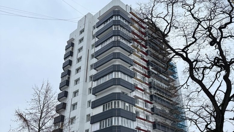 В Фонде капремонта показали преобразившуюся высотку на Литовском валу