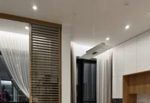 Крупный застройщик отрыл шоурум квартиры в небоскребе