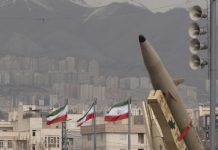 Удар по авианосцу США, атака на авиабазу Израиля и обстрелы Тегерана: как развивается ситуация на Ближнем Востоке