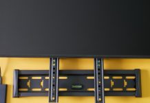 Как выбрать кронштейн для телевизора и монитора: виды и советы