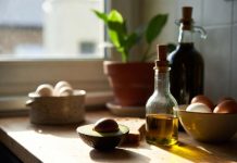 Обезжиренные продукты не помогают худеть: как жиры запускают сброс веса