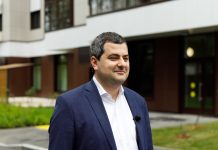 Овчинский: в районе Покровское-Стрешнево возводят новостройку по программе реновации