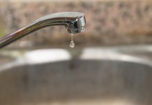 Что делать, если в квартире прорвало трубу: телефоны аварийных служб и пошаговый алгоритм действий