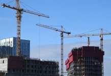 ПИК лидирует среди российских девелоперов по вводу жилья