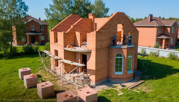 Сведения по соблюдению сроков подрядчиками ИЖС начали публиковать в РФ