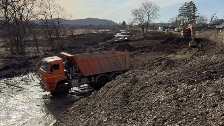 Защиту от наводнений строят в Красноармейском округе Приморья