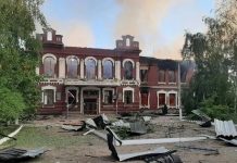 «Там очень страшное произошло»: близкие рассказали о пропавших в результате удара ВСУ студентах колледжа в Старобельске