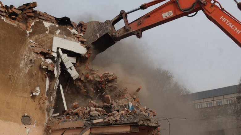 Семья в Зиме осталась без жилья после сноса аварийного дома