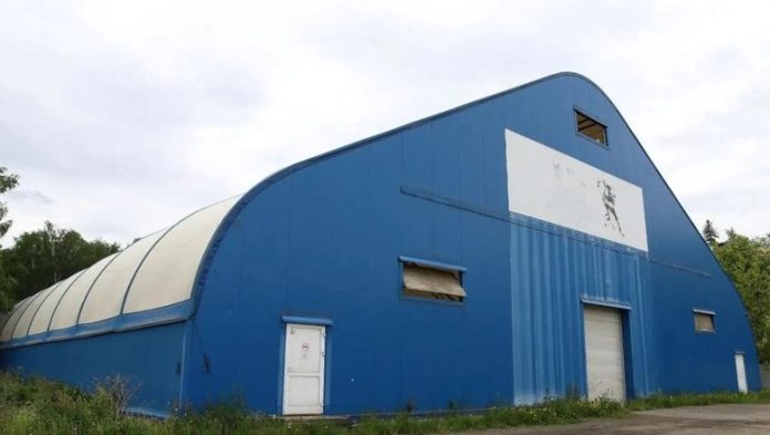 kort-olimpija-v-akademgorodke-sohranjat-i-rekonstruirujut-c529baf.jpg