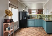Яркие цветовые акценты и смелые решения в трешке 69 м² в Тобольске