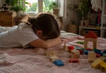 Как научить ребенка справляться со стрессом: что происходит в его мозге по возрастам