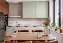 Трешка 100 м² с удобными системами хранения для семьи с двумя детьми