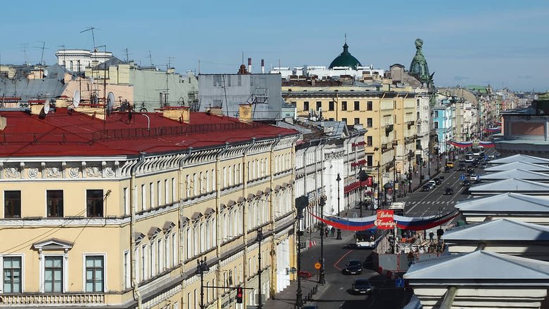В Петербурге на 80% выполнили ремонт крыш на Невском проспекте