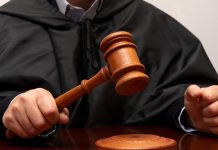 В Екатеринбурге судят экс-замначальника стройфирмы, похитившего 75 млн рублей