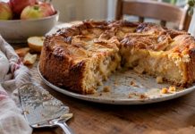 Почему шарлотка получается мокрой внутри: 7 ошибок, которые портят пирог