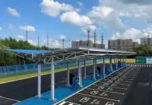 В Петербурге открыли крупнейший в России зарядный хаб для электромобилей