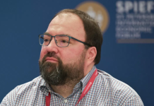 Шадаев: Минцифры возьмёт на контроль строительство ЦОДов в регионах России