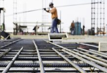 «Ъ»: количество строительных компаний в России за год сократилось на 4,3%