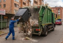 Каждый пятый россиянин выбрасывает строительный мусор в обычные контейнеры