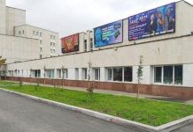На территории возле Иркутского музтеатра провели ремонтные работы