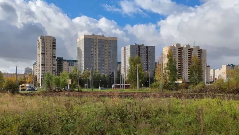 Недостроенную заброшку снесли на Маршала Казакова