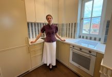 Вау-сталинка: 3 комнаты на 55 м² и окно в ванной!